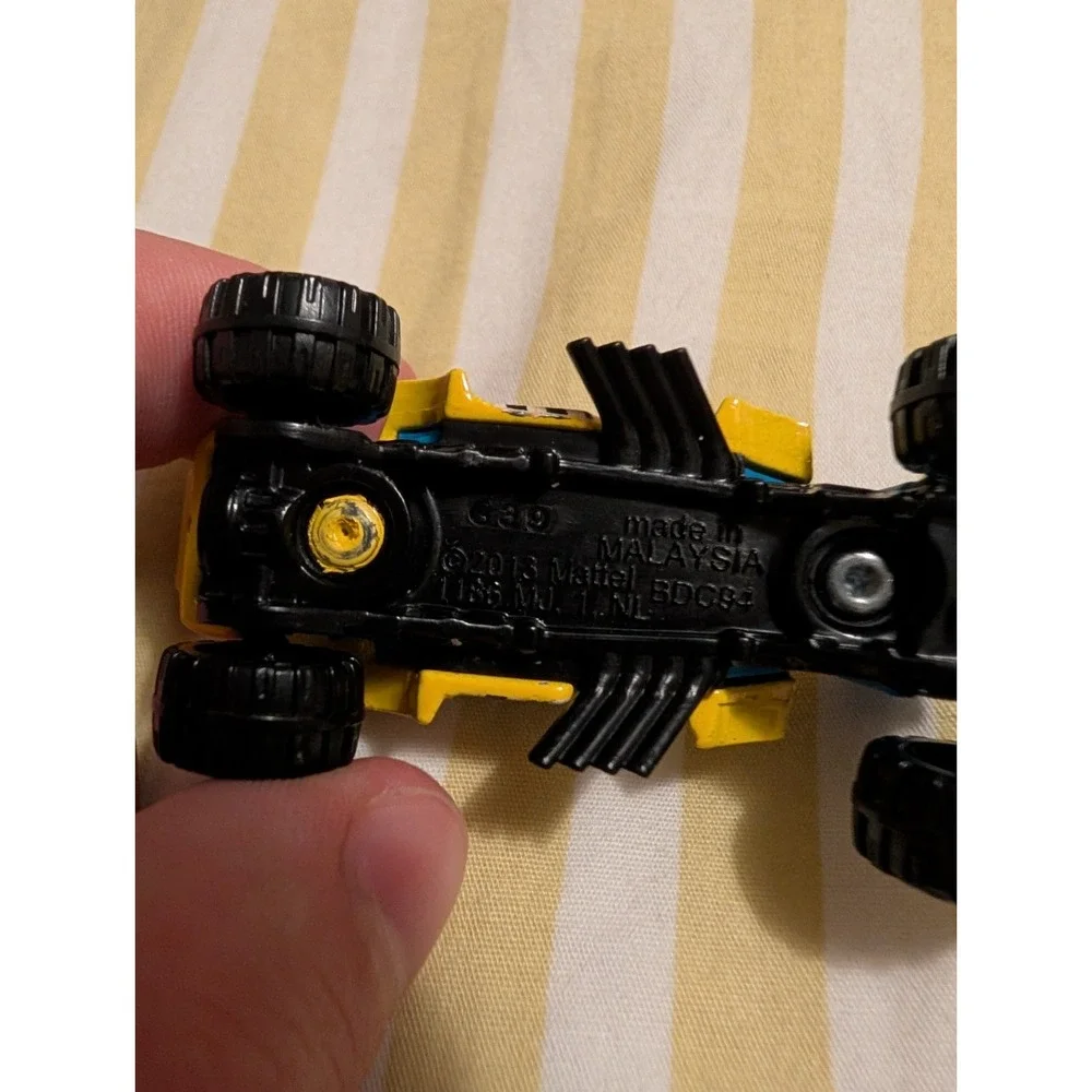 2014 Hot Wheels BDC94 Yellow Dune Buggy Diecast Car 1:64 Malaysia